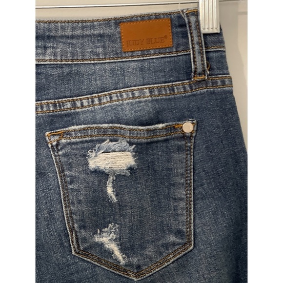 Judy Blue Jeans Women’s 5/27 Blue Distressed Mid Rise Medium Wash Boyfriend Fit - Picture 9 of 11
